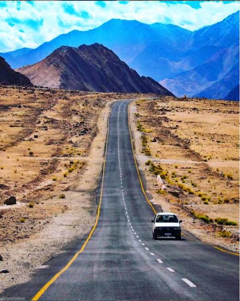MAGNET HILL LADAKH 